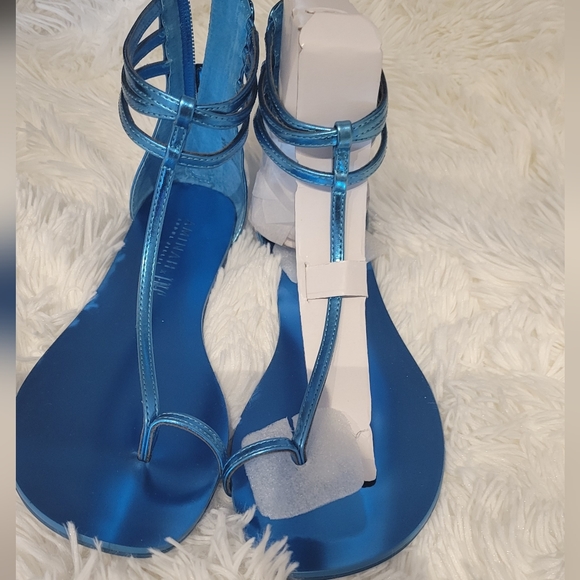 Sandals - Picture 2 of 3